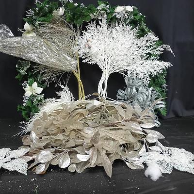 Silver & White Holiday Glittery Décor Bundle
