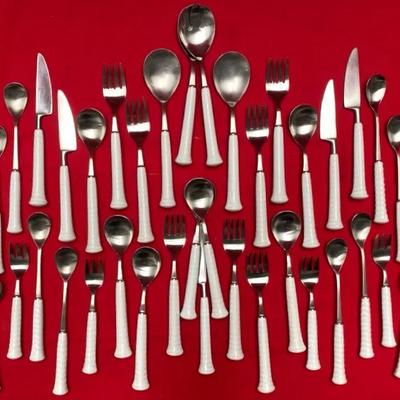 44 Pc-Noritake Japan Flatware