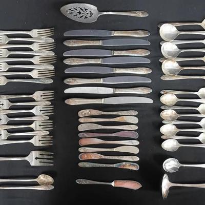 53pc Tudor Plate "Queen Bess II" Silverplate Flatware