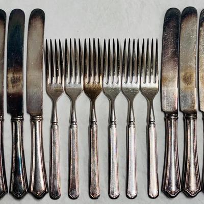 Oneida Community “Service Plate” Vintage Silverplate Flatware (12 Pieces)