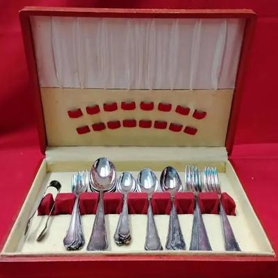 Service For 6 Wellner Flatware In Anti Tarnish Case 