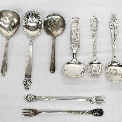 (12) Vintage Serving Pieces & Souvenir Spoons – Norway Stavanger, Ornate & Pierced Servers & Crab P