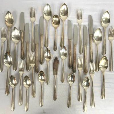 33 Pc- Roger’s Flatware 