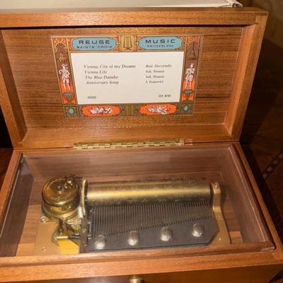 Sale Photo Thumbnail #199