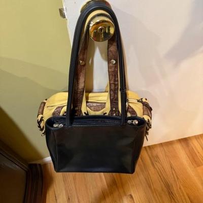 Sale Photo Thumbnail #105