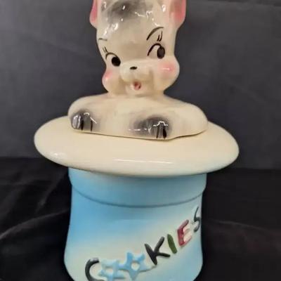 Vintage USA Magic Bunny in Hat Cookie Jar
