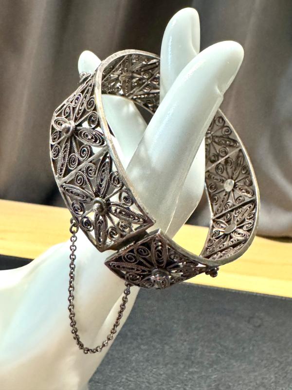 Sale Photo Thumbnail #111