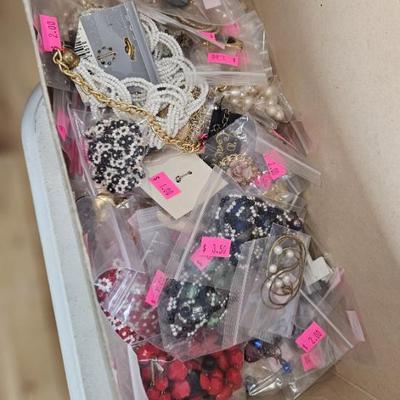 Sale Photo Thumbnail #33