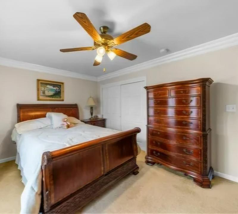 Sale Photo Thumbnail #11