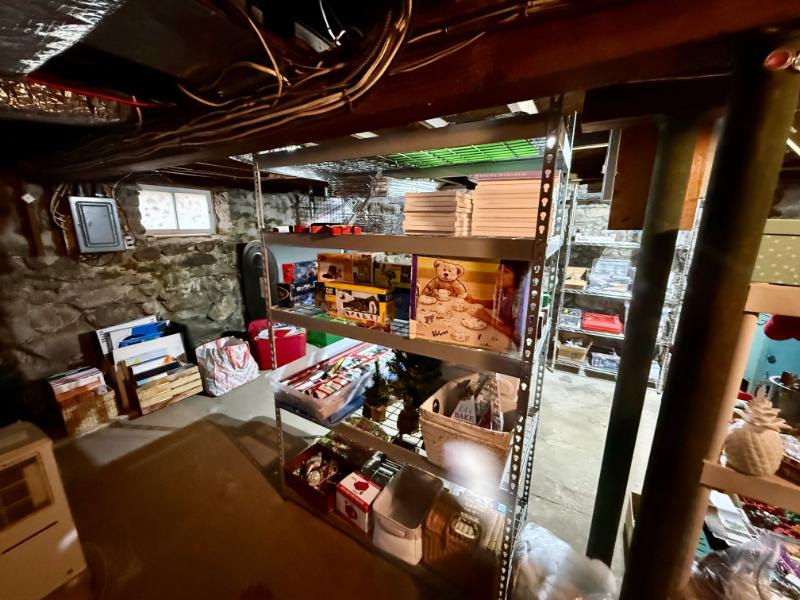 Sale Photo Thumbnail #18