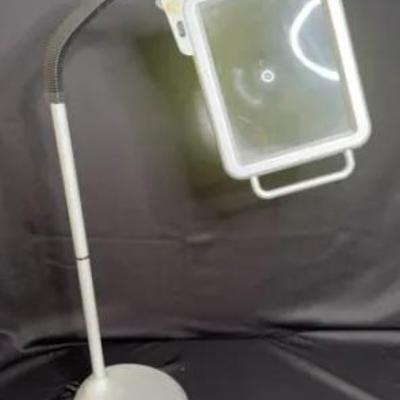 42” Floor Lighter Magnifier 
