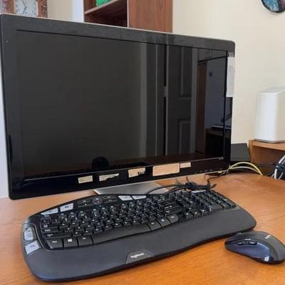HP Monitor & Logitech Keyboard 