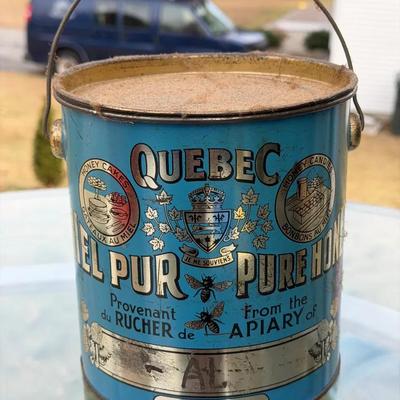 vintage 2-pound net Quebec Pure Honey tin