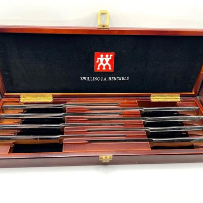 Set of (8) Zwilling J. A. Henckels Knives 39035-000 4” in Original Case