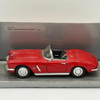 Ertl 1/18 Scale Diecast 7835 - 1962 Chevrolet Corvette - Red