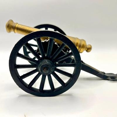 Old Fort Niagara Iron & Brass Cannon