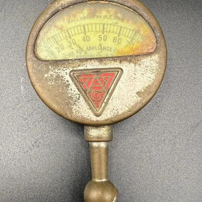 1930s-1950s Acme Air Appliance Company Balloon & Regular Tire Pressure Gauge