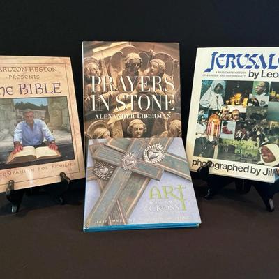 Scripture To Sculpture Reads