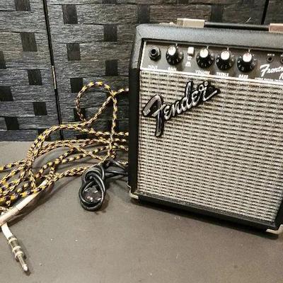Fender Amplifier (Frontman 10G) & 12' Cord