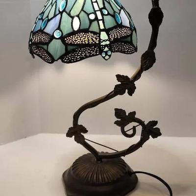 Tiffany Style Table Lamp (Dragonfly/Vine)