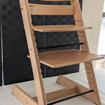 Tripp Trapp Chair from Stokke, Oak Natural - Adjustable, Convertible Chair for Toddlers, Children & 