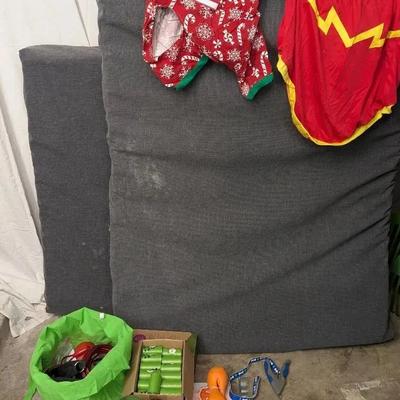 2 Purple Brand Dog Beds (XL Size) With Costumes & Pet Supplies 