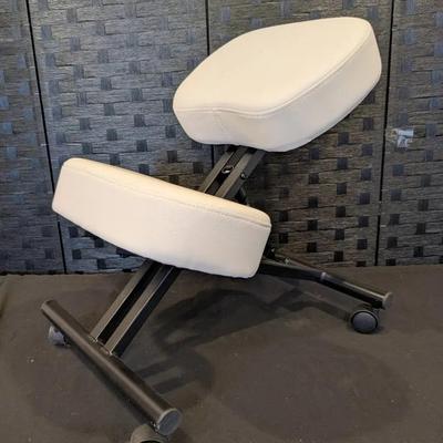 Ergonomic Kneeling Chair