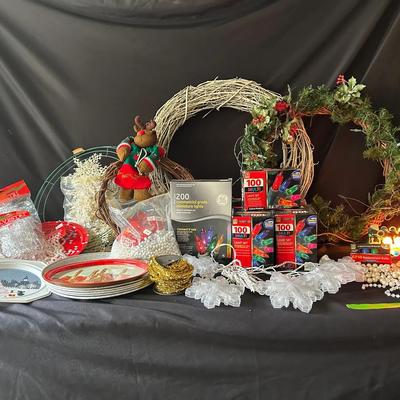 BN968 Christmas Wreaths And Decorations