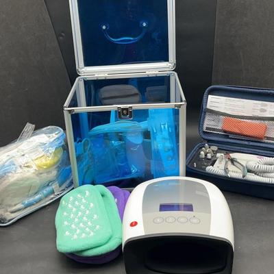 BN753 Breo acupressure hand massager & Nail Kits