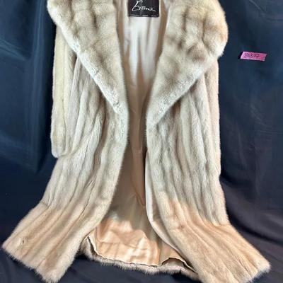 BN877 Evan’s Of Paris Vintage Ladies Mink Coat 