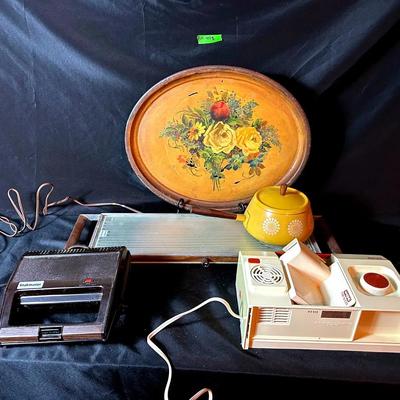 BN952 Kitchen Deli & Fondue Night