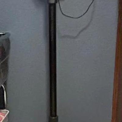 BN693 Dyson Groom Dreame Vacuum