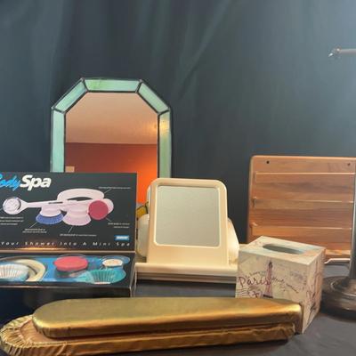 BN762 Bathroom Essentials