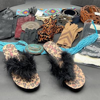 BN726 Belts And Gloves