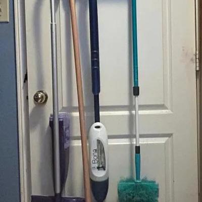 BN688 Cleaning The House