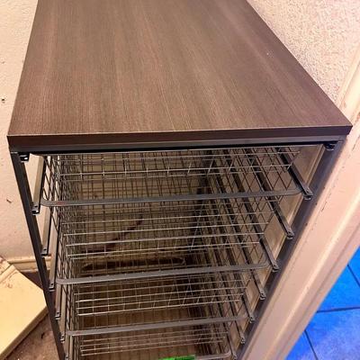 BN888 Closet Metal Storage Bins 