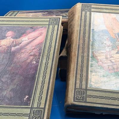 BN638 Vintage Home University Books Vol 1-9