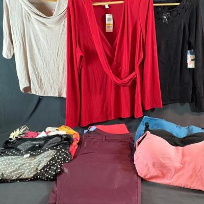BN864 Women’s Clothing! Tops, Tanks, Pants, And More!