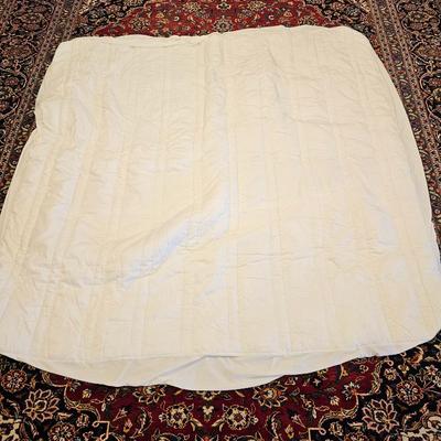 Lot #103 - White Quilted Queen Size Mattress Pad – Soft & Lightweight Cotton & Polyester