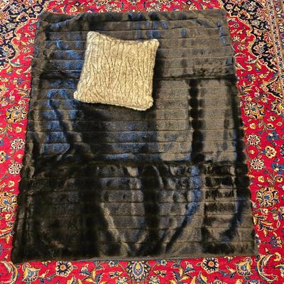 Lot #14 - Faux Fur Blanket & Pottery Barn Pillow Set • Ultra Soft Luxe Plush Throw w/ Matching Cushions