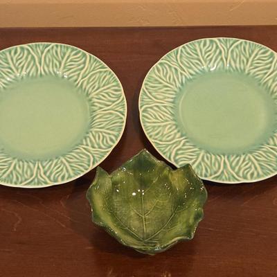 Wedgwood Spring Green Majolica Plates (Set of 2) + Italian Vietri Foglia Fresca Leaf Footed Bowl • Green Ceramic Pottery 