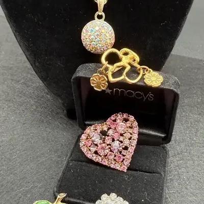 Costume Necklace & Brooches