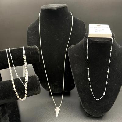 Silvertone Lot Of Necklaces 
