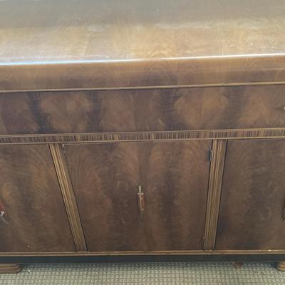 Wood Buffet / Sideboard Cabinet with Storage