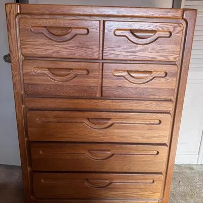 Oak Wood Dresser / Storage, 6 Drawers, Heavy 48x36x18.5