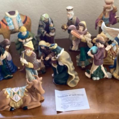 The Bradford Exchange – Thomas Kinkade Nativity Collection (19 Pieces)