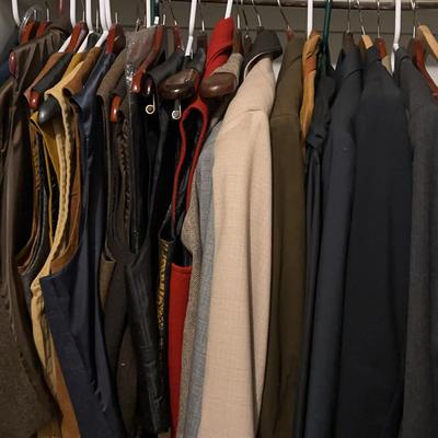 Men’s Vests, Jackets And Pants Size Large, 42 - 44
