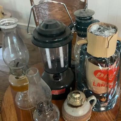 Oil Lanterns / Kerosene Lanterns