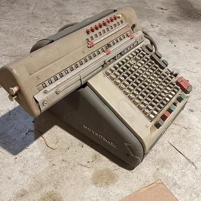 Vintage Monroi Calculator 