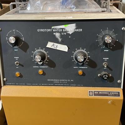 Gyrotory Water Bath Shaker Model G76 New Brunswick Scientific Co 